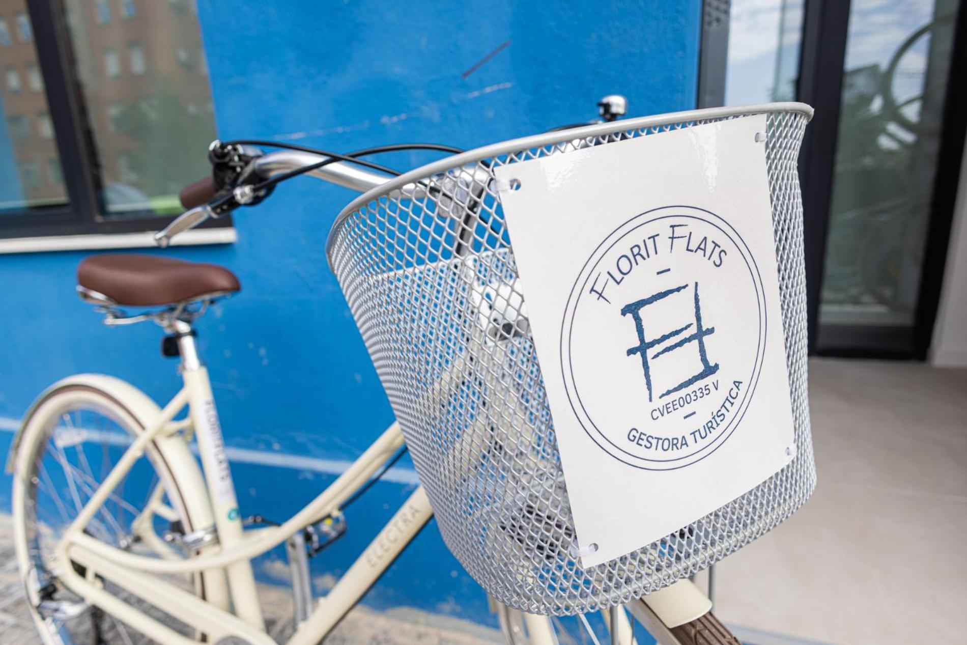 Florit Flats - The Joaquin Sorolla Apartments With Bicycles Valencia Exterior photo